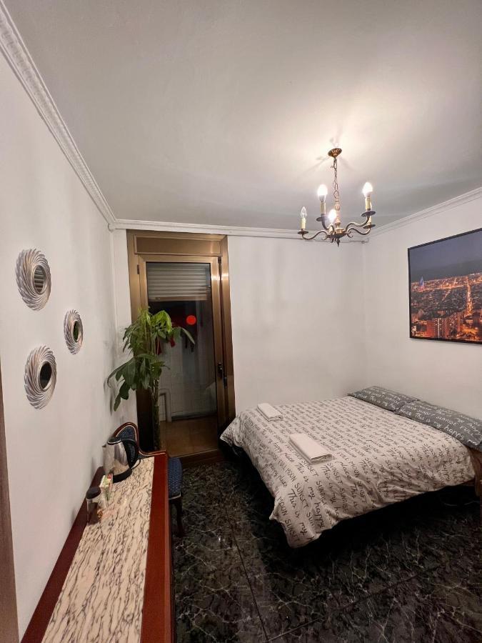 Room Familiar Sants Βαρκελώνη Εξωτερικό φωτογραφία
