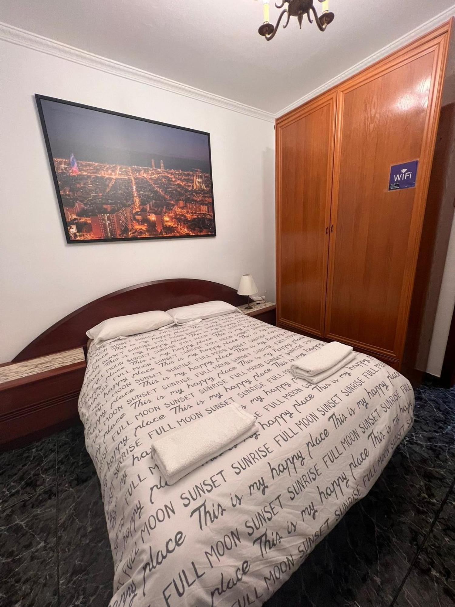 Room Familiar Sants Βαρκελώνη Εξωτερικό φωτογραφία