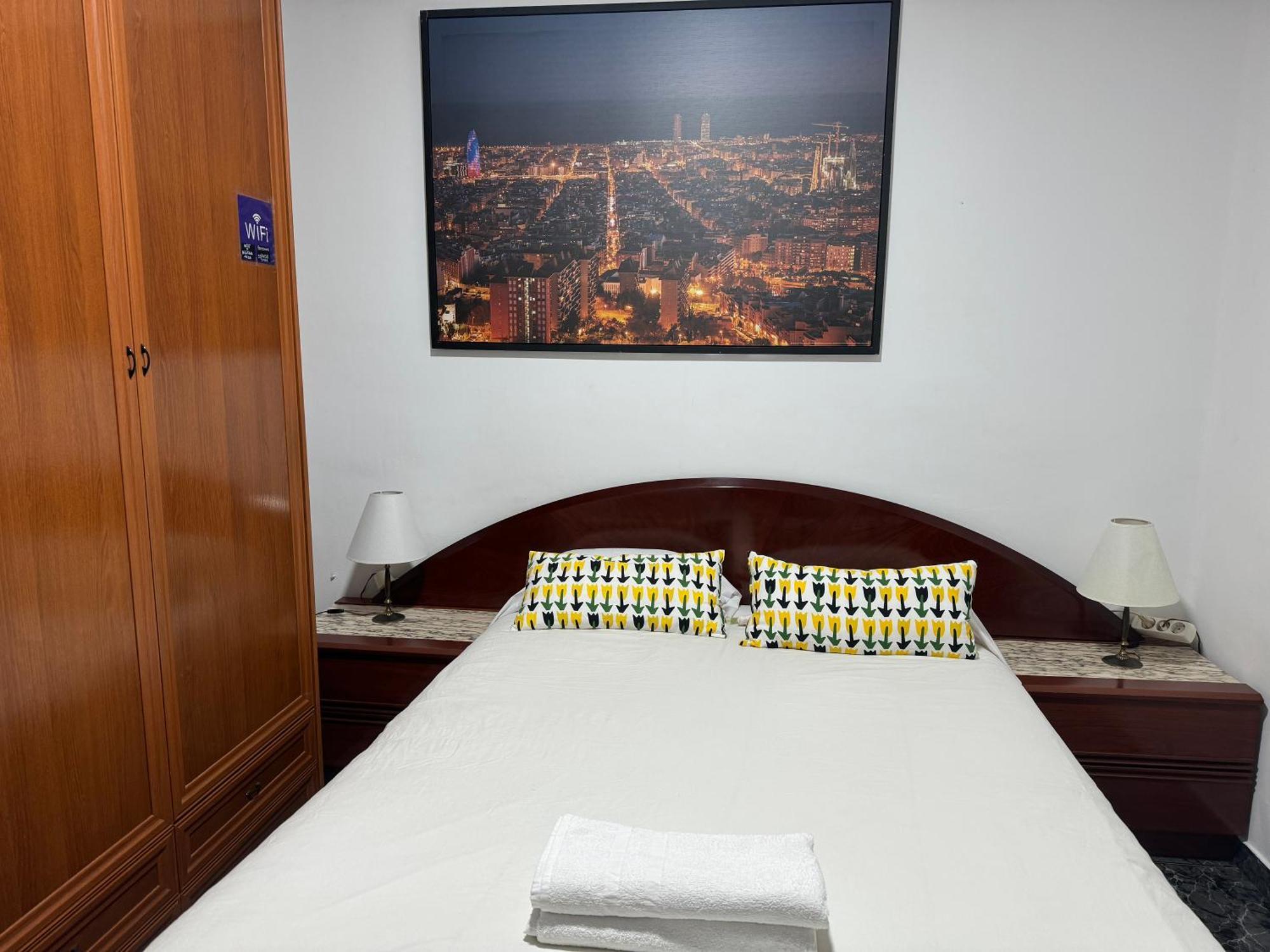 Room Familiar Sants Βαρκελώνη Εξωτερικό φωτογραφία